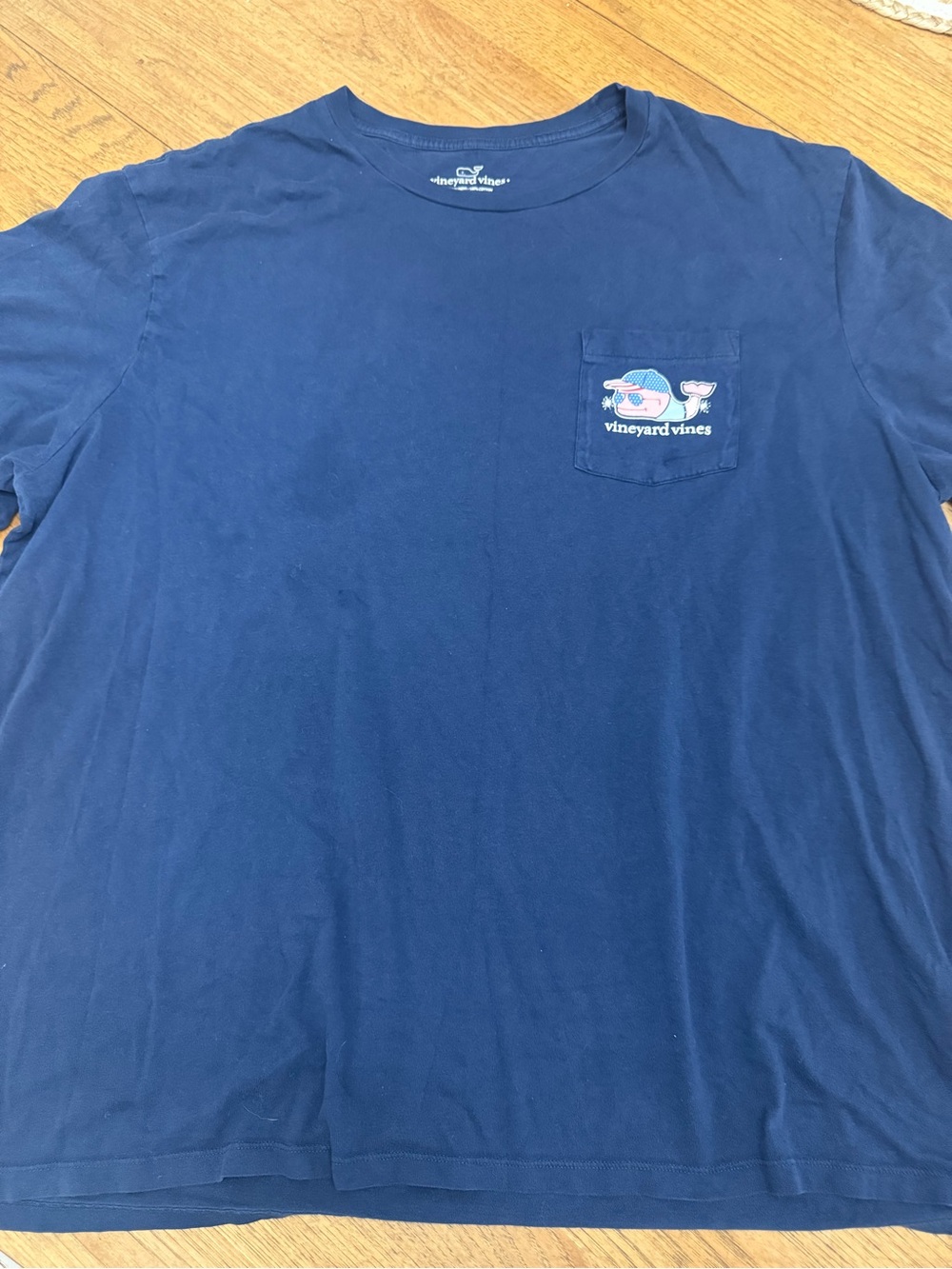Vineyard Vines Navy Short-Sleeve Pocket Tee with Whale Graphic